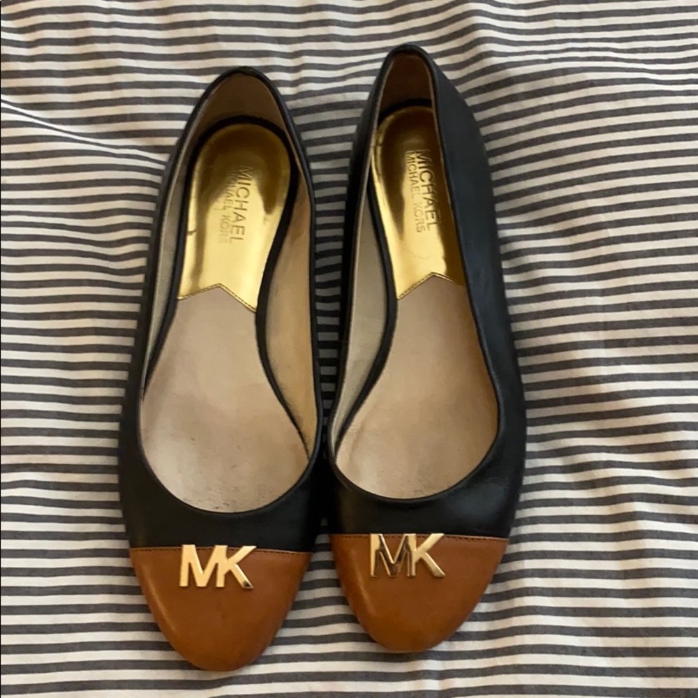 Michael Kors 2 tone flats